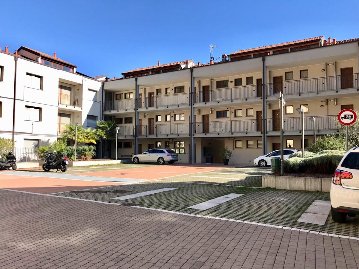 7 Lake Sweet Home San Siro  Exterior foto