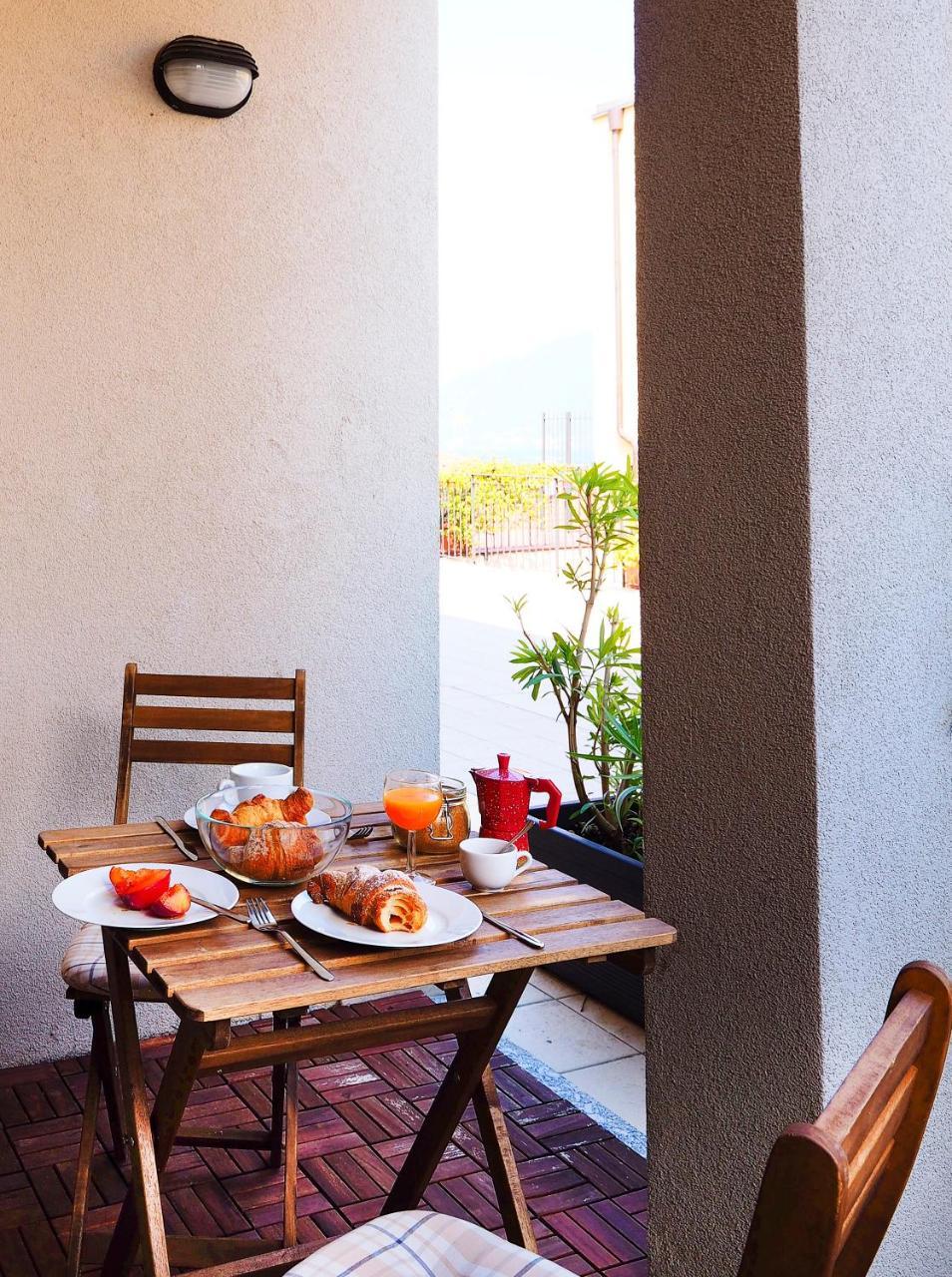 7 Lake Sweet Home San Siro  Exterior foto